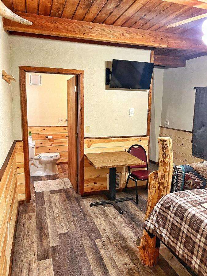 The Lodge At Devils Tower Exteriör bild