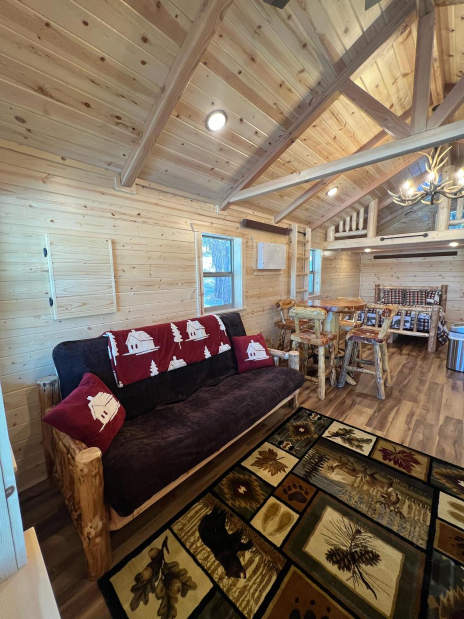 The Lodge At Devils Tower Exteriör bild
