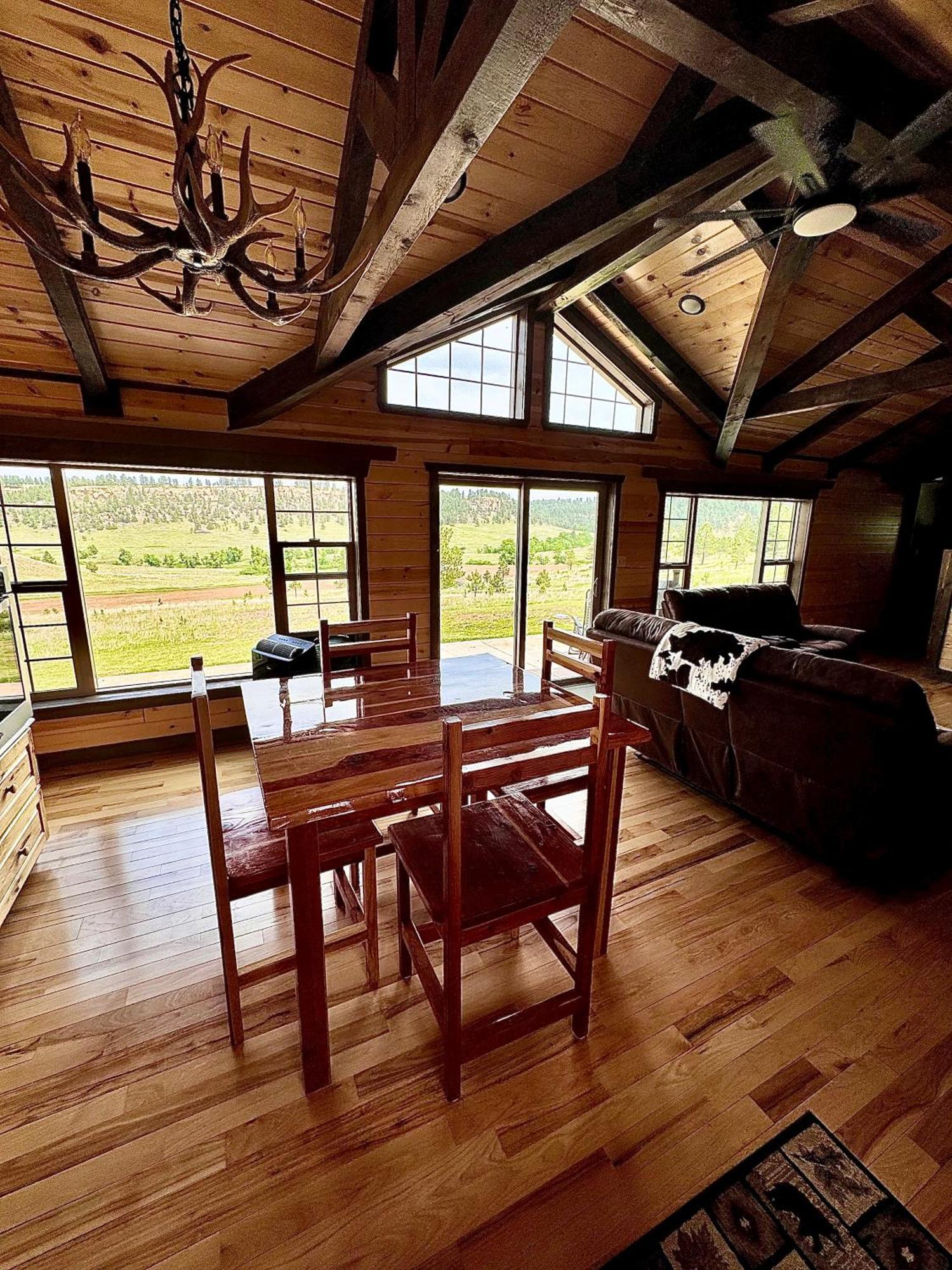 The Lodge At Devils Tower Exteriör bild