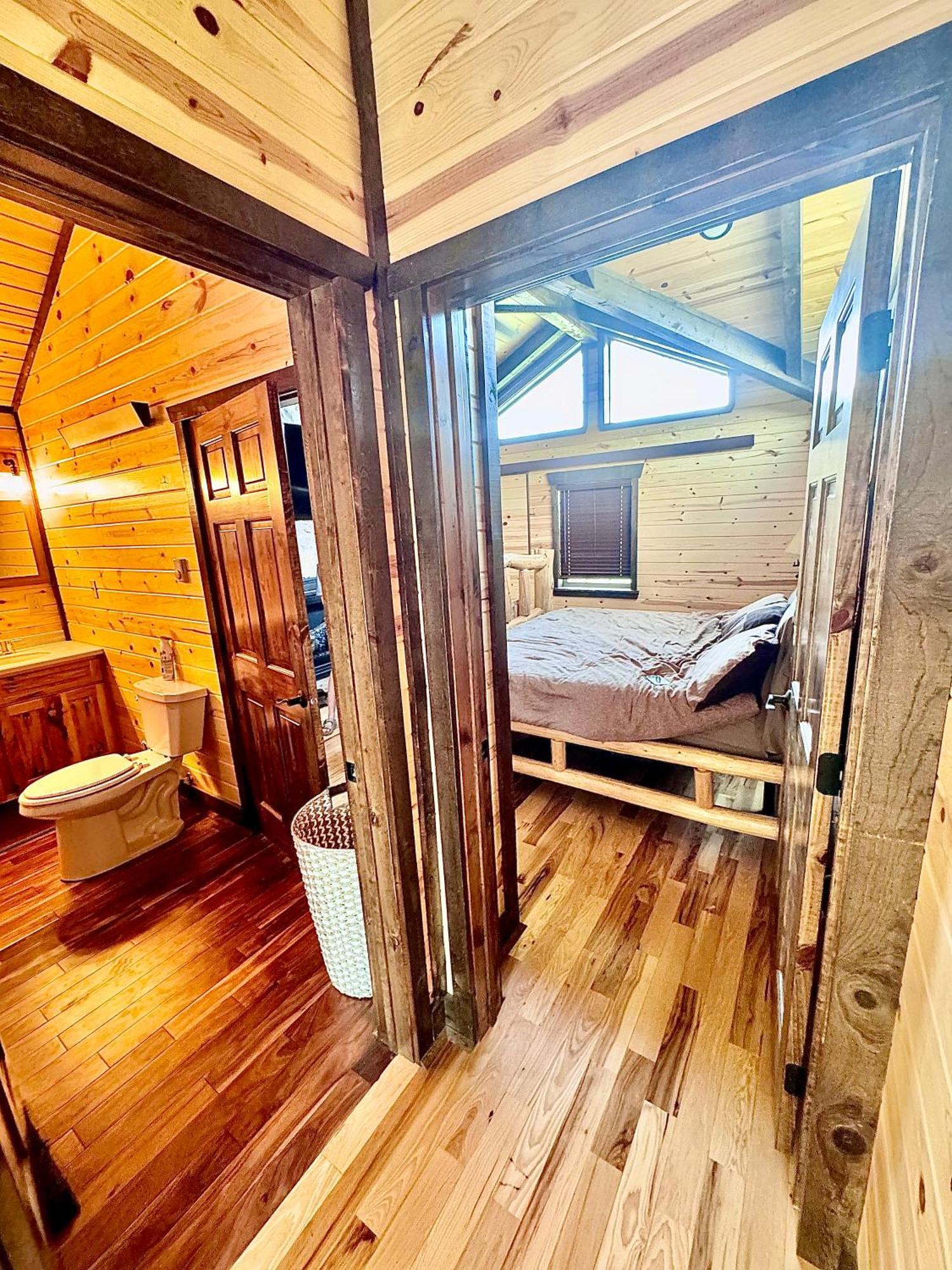 The Lodge At Devils Tower Exteriör bild