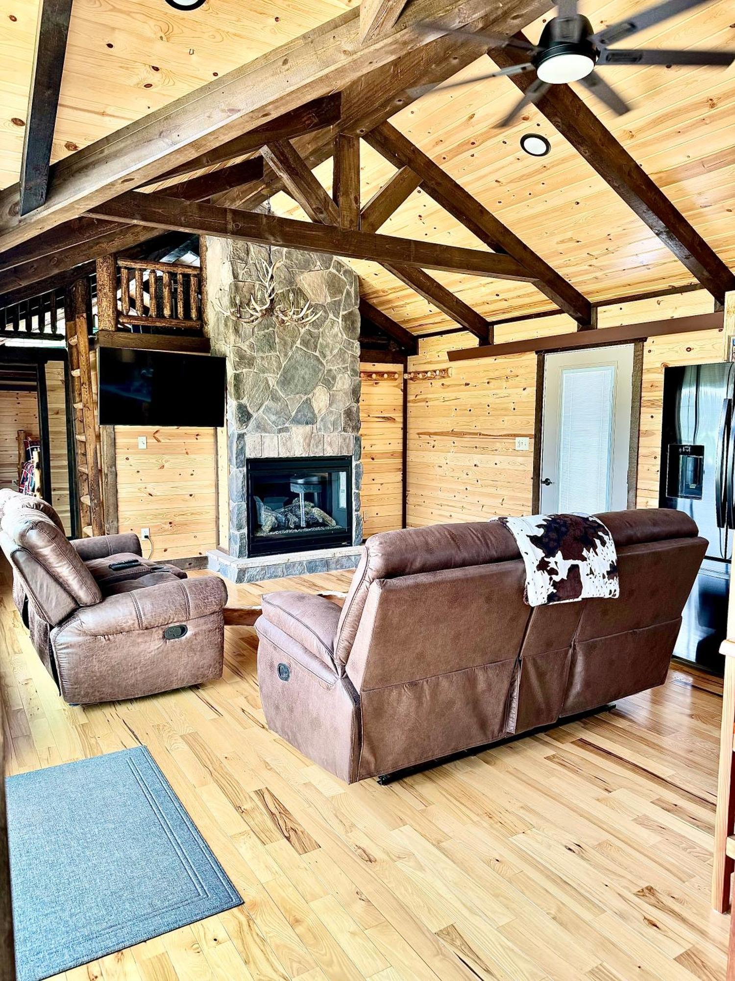 The Lodge At Devils Tower Exteriör bild