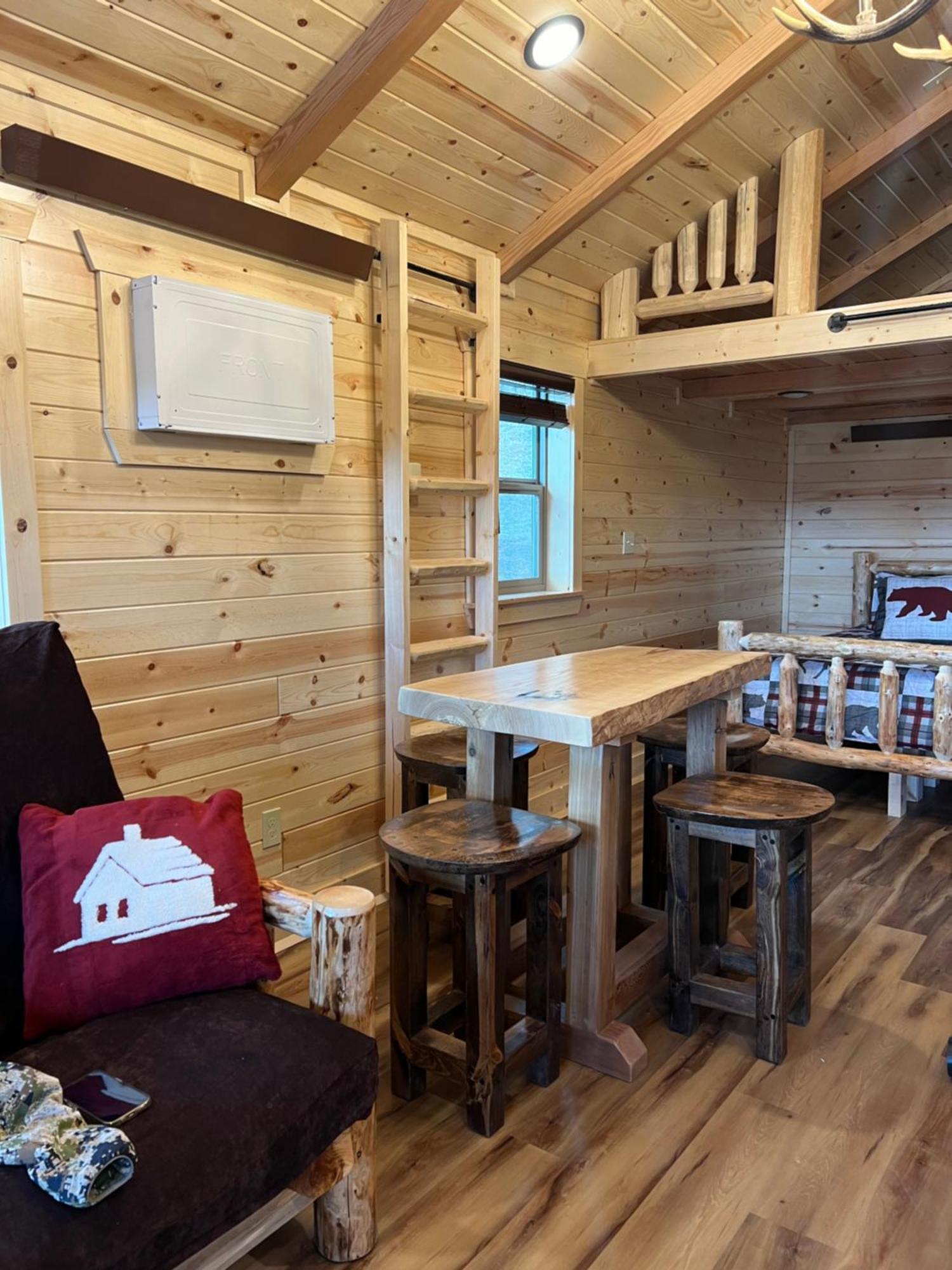 The Lodge At Devils Tower Exteriör bild