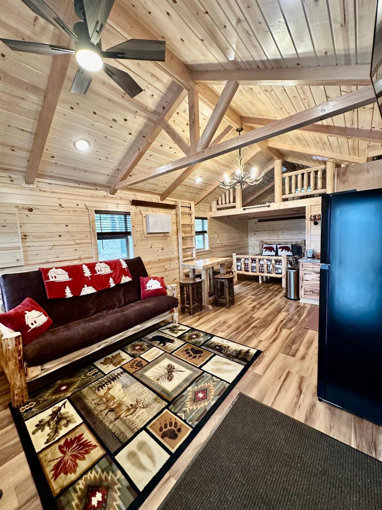 The Lodge At Devils Tower Exteriör bild