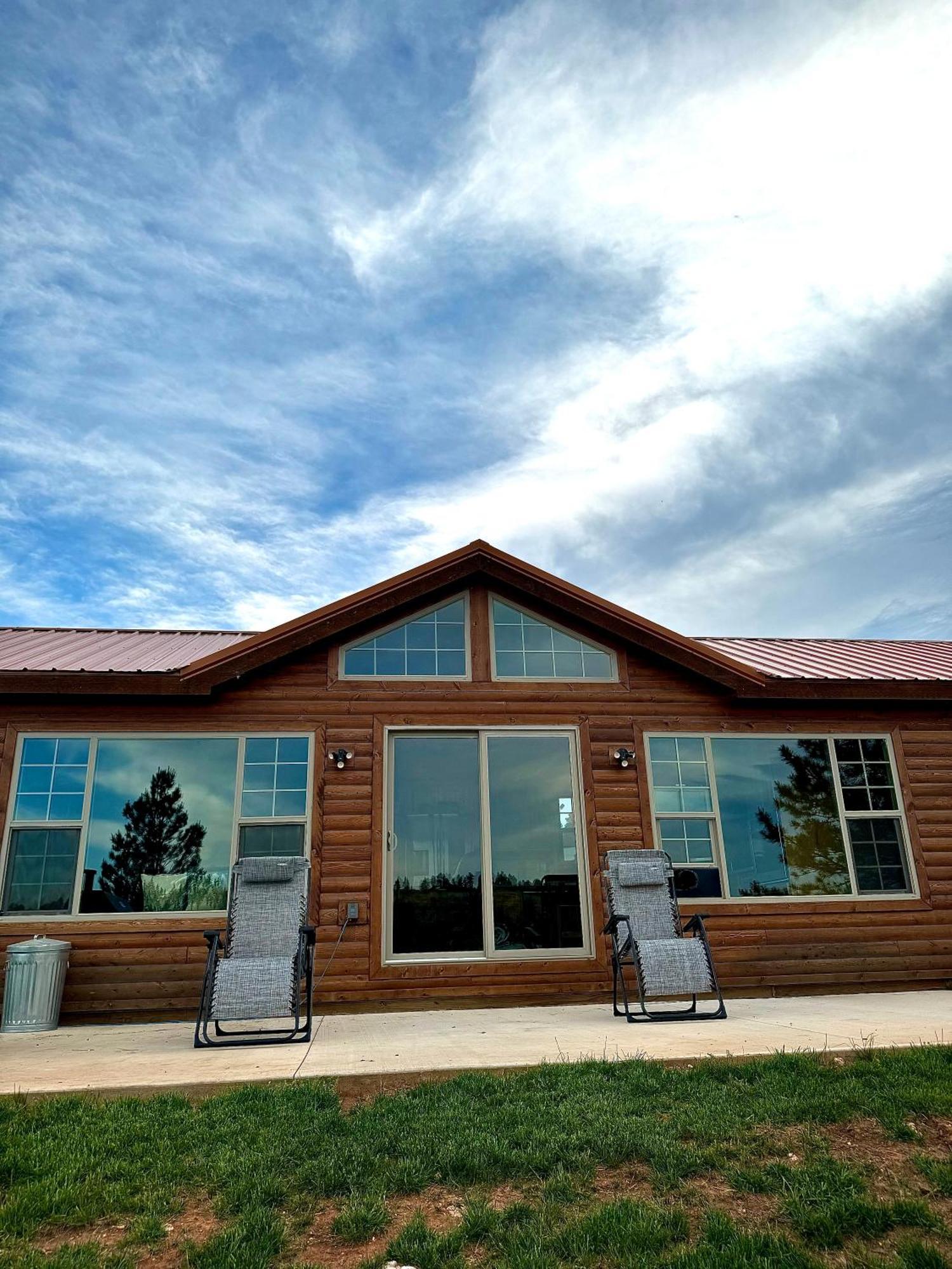 The Lodge At Devils Tower Exteriör bild