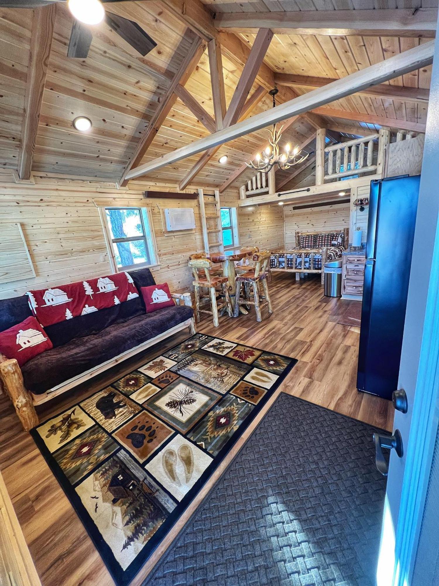 The Lodge At Devils Tower Exteriör bild